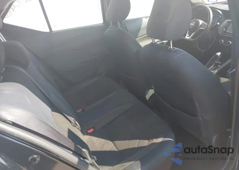 2018 Nissan Kicks S z USA, uszkodzony, nr VIN 3N1CP5CU0JL546695